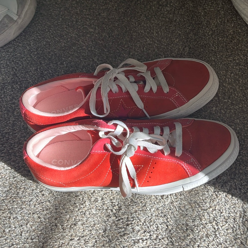 Converse one star pink and red